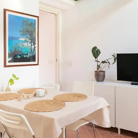 Piazzetta 5 By Elbasummer Daire